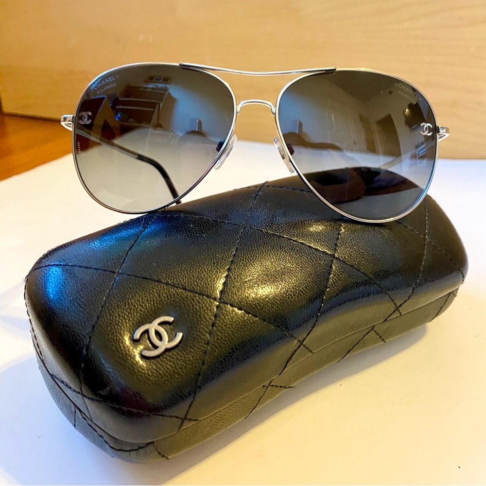 CHANEL AVIATOR SUNGLASSES - Picture 3 of 12